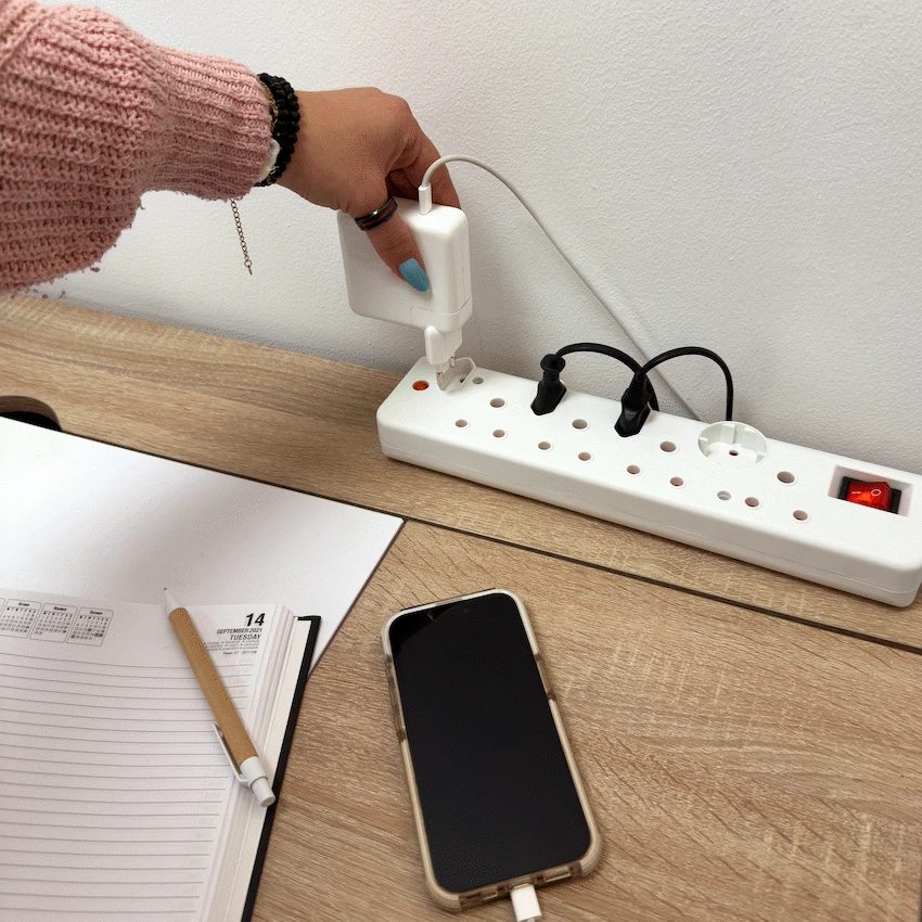 Ellies 8-Way Medium Surge Multiplug 0.5m - Image 11