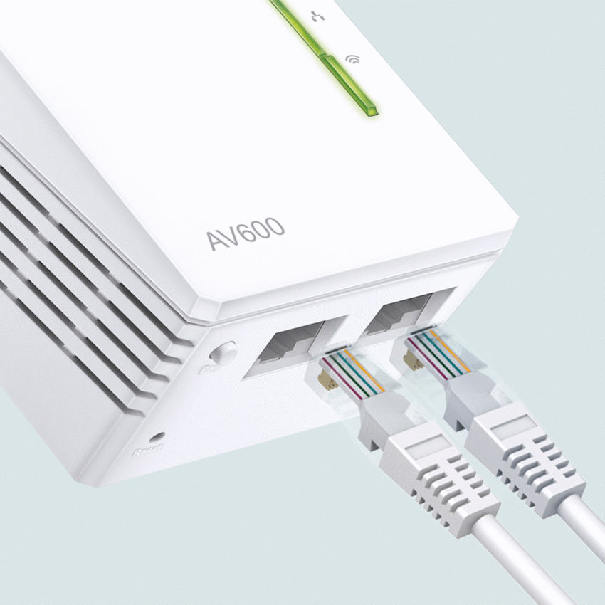 TP-Link TL-WPA4220 AV600 Powerline Wi-Fi Extender - Image 6